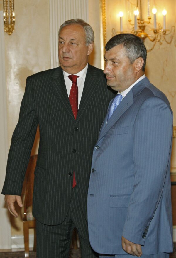 The presidents of Abkhazia and South Ossetia Sergei Bagapsh and Eduard Kokoity. Archive - Sputnik International