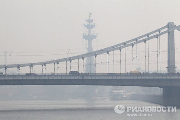 Smoke of burning peat bogs over Moscow - Sputnik International
