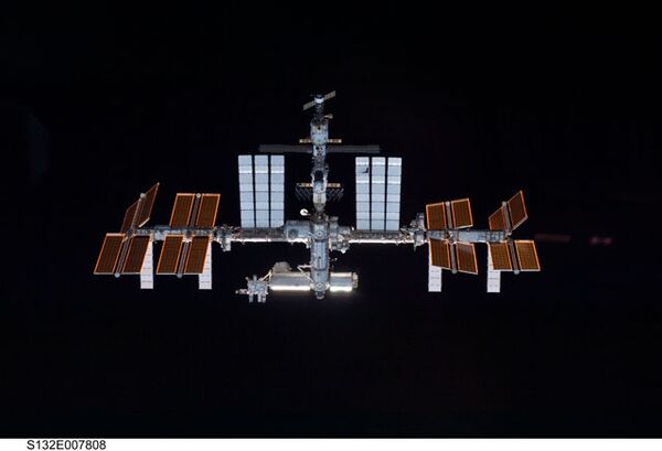 NASA astronauts complete record spacewalk - Sputnik International