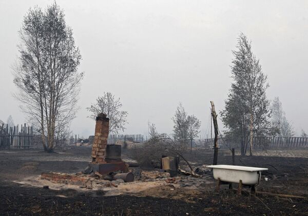  Death toll from raging wildfires in Nizhny Novgorod region rises to 14  - Sputnik International