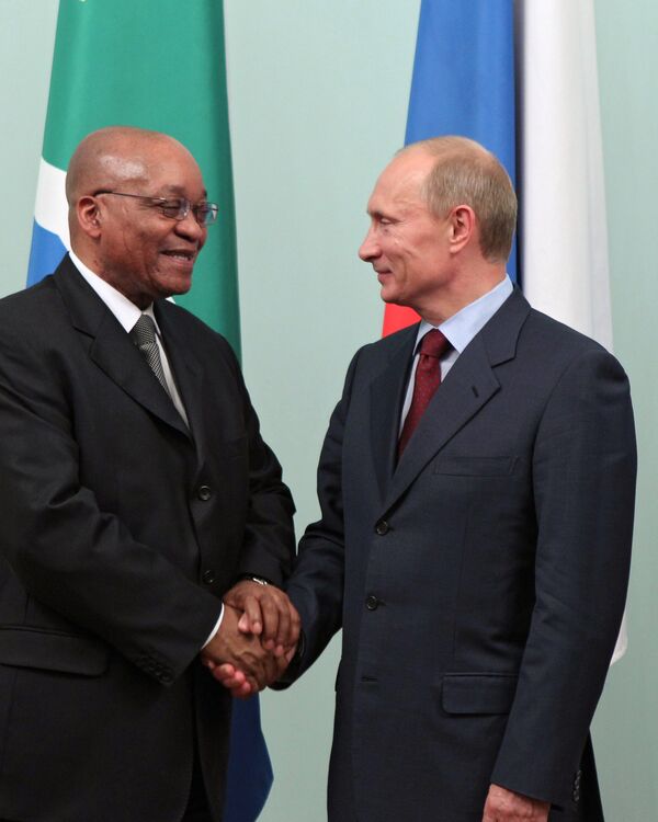 Russia's Prime Minister Vladimir Putin meeting South Africa's President Jacob Zuma - Sputnik International