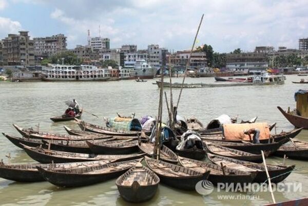 Boats and rickshaws in Dhaka - Sputnik International