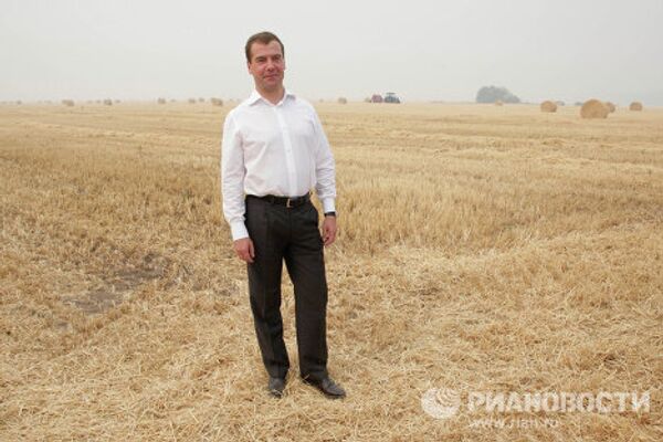 President Medvedev visits drought-hit Russian republic Mari El  - Sputnik International