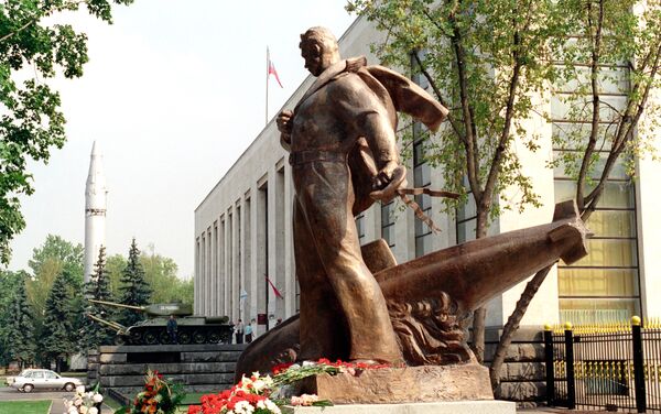 Monument to the sailors of the exploded Kursk submarine - Sputnik International