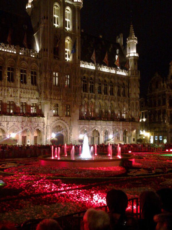 Flower carpet on the Grand Place in Brussels - Sputnik International