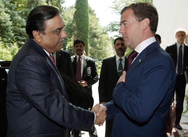 Russian President Dmitry Medvedev hosted  Asif Ali Zardari of Pakistan in Sochi - Sputnik International