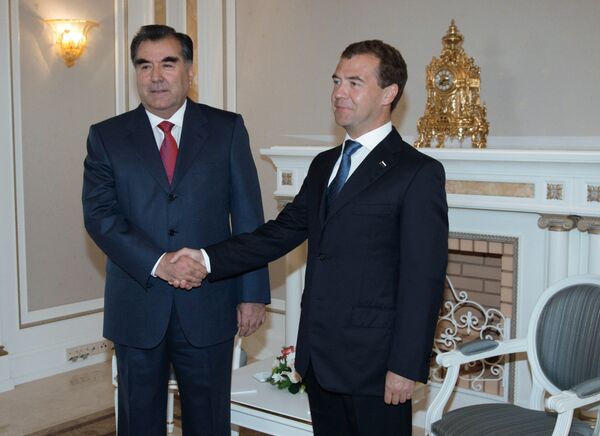 Russian President Dmitry Medvedev at the meeting with Tajik President Emomali Rakhmon - Sputnik International