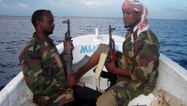 Somalian pirates on the boat - Sputnik International