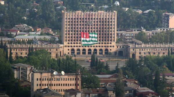 The parliament building in the Abkhazian capital - Sputnik International