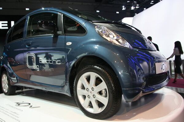 Electric cars, hybrids, other novelties at Moscow Auto Show  - Sputnik International