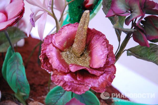 Edible fingers, sweet hamburgers and sugar deers at Cake Britain - Sputnik International