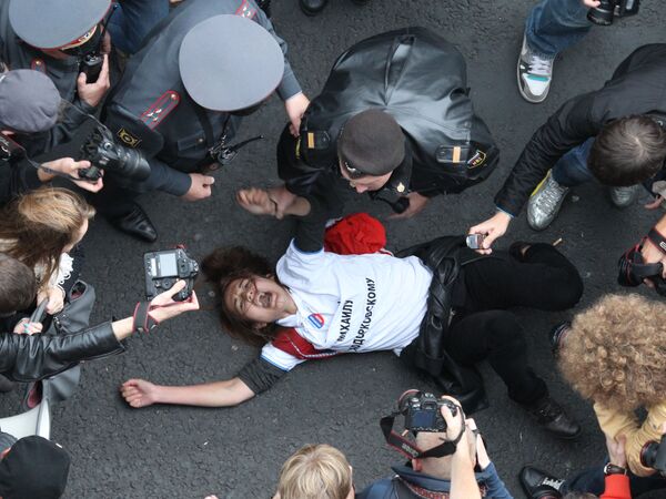 Police break up protest rallies in Moscow, St. Petersburg - Sputnik International