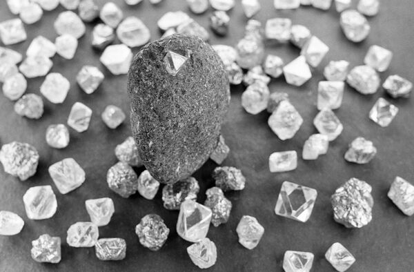 Russia Exported $3.8-bln Worth of Uncut Diamonds in 2011          - Sputnik International