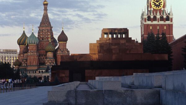 Spasskaya Tower of Moscow Kremlin, St. Basil's Cathedral and Vladimir Lenin Mausoleum on Red Square. - Sputnik International