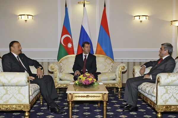 Ilkham Aliyev, Dmitry Medvedev and Serzh Sargsyan. Archive - Sputnik International