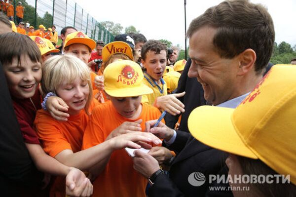 Dmitry Medvedev’s Summer 2010  - Sputnik International
