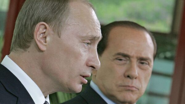 Putin suggests Berlusconi to take joint vacation - Sputnik International