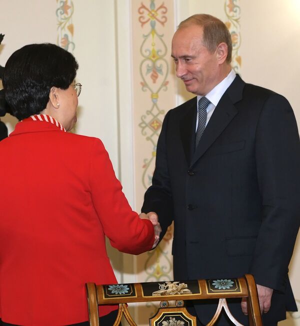 Russian Prime Minister Vladimir Putin with WHO's head Margaret Chan - Sputnik International