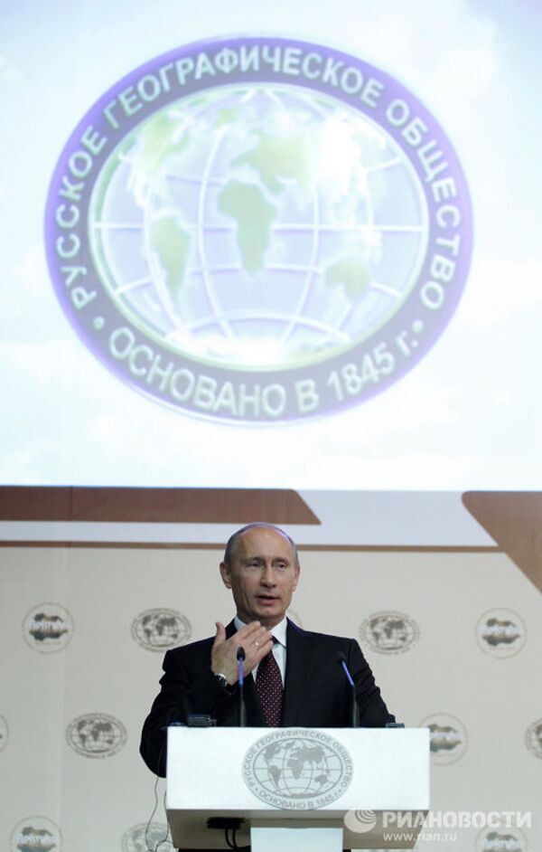 Vladimir Putin at the Arctic Forum - Sputnik International