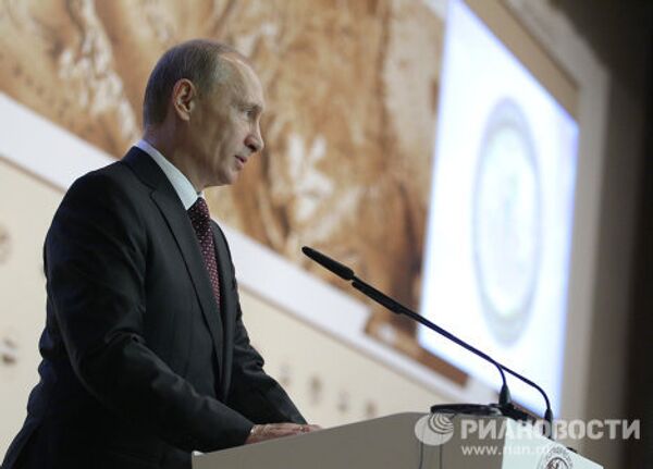 МVladimir Putin at the Arctic Forum - Sputnik International
