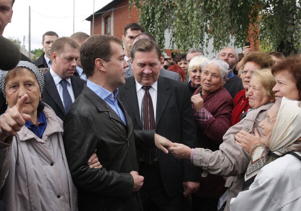Medvedev vows to take care of Russian pensioners - Sputnik International