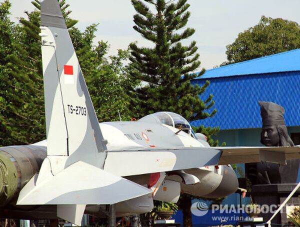Sukhoi delivers last three Su-30 fighters to Indonesia - Sputnik International