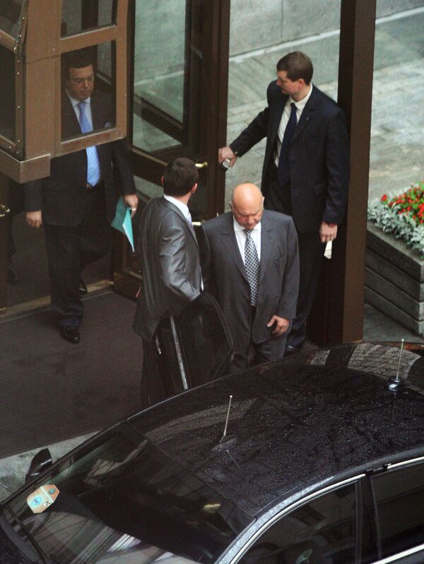 Dismissed Moscow Mayor Luzhkov leaves pro-Kremlin United Russia party - Sputnik International