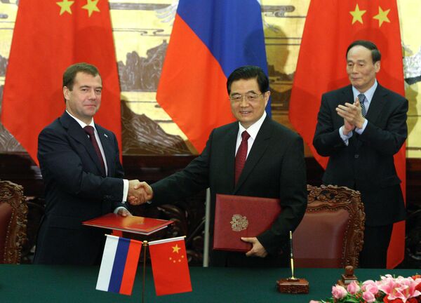 Dmitry Medvedev's and Hu Jintao - Sputnik International