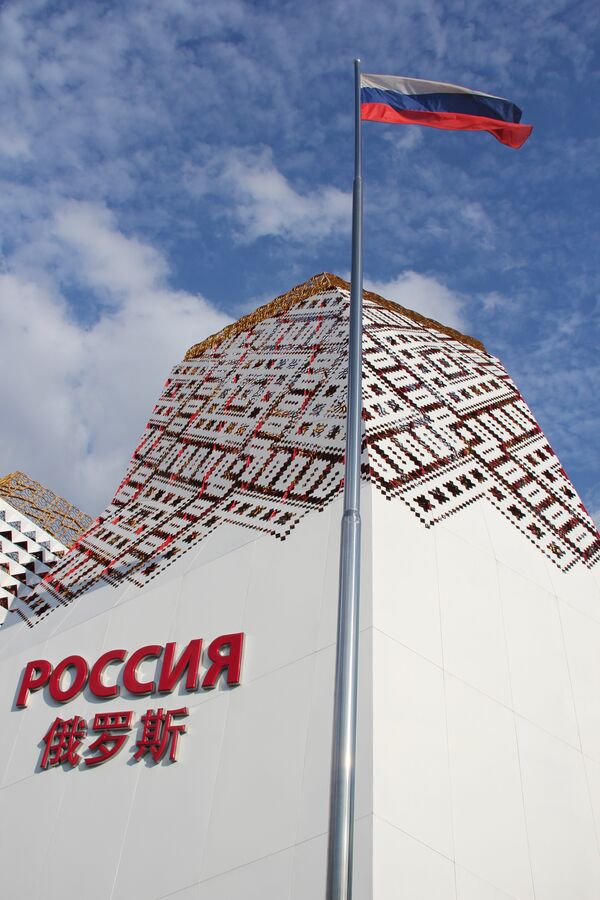 Russian Expo 2010 pavilion  - Sputnik International