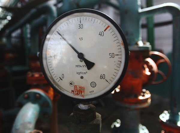 Russia to raise gas price for Belarus in 2011 - Sputnik International