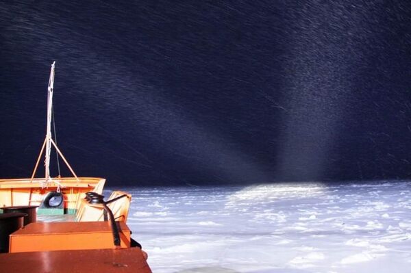 Icebreaker Rossiya in the Chukchi Sea - Sputnik International