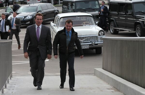 Arnold Schwarzenegger and Dmitry Medvedev  - Sputnik International