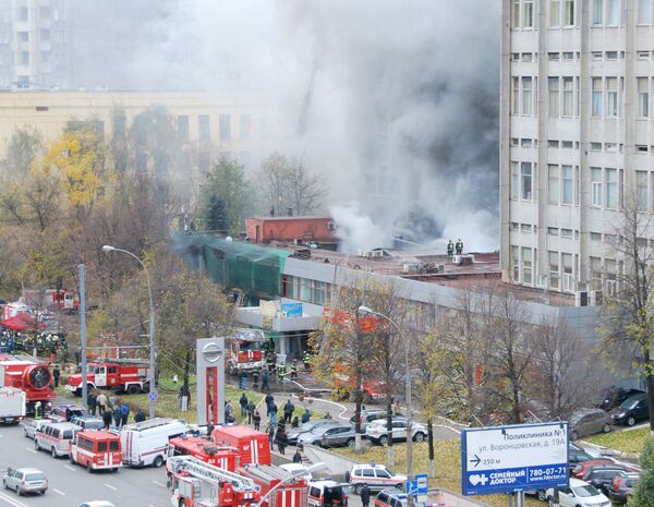 Central Moscow fire put out, 9 injured - Sputnik International