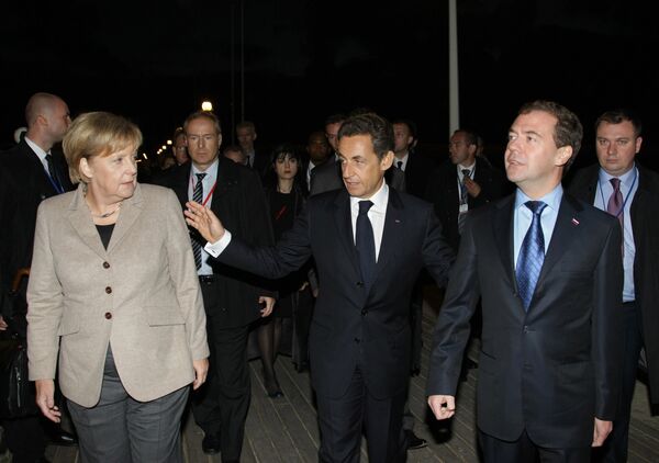 Dmitry Medvedev, Angela Merkel and Nicolas Sarkozy - Sputnik International