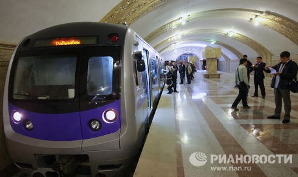 First stations and passengers of Almaty subway - Sputnik International