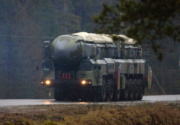 Russia conducts routine test of Topol ballistic missile - Sputnik International