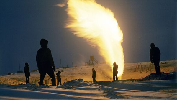 Russian Company Pays $6,000 for 8-Day Arctic Gas Well Fire - Sputnik International