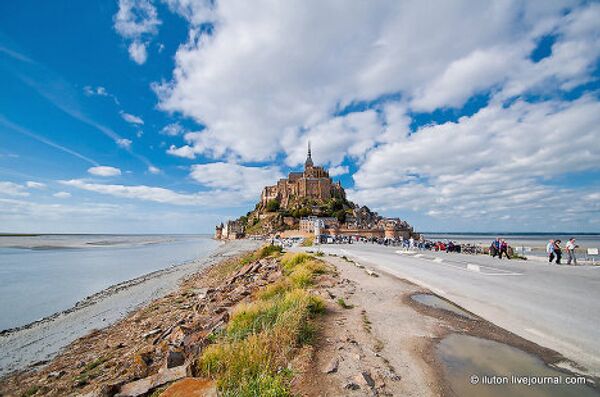A trip to Mont Saint-Michel, a fortress town on the English Channel - Sputnik International