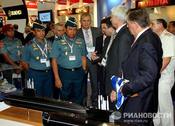 Russian exposition at the INDO Defence 2010 Expo & Forum arms show in Jakarta - Sputnik International