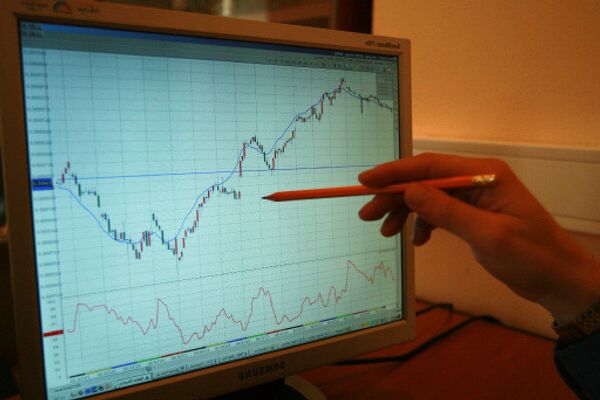 Russia’s economy grew by 4.4 percent year-on-year in the first six months of 2012 - Sputnik International