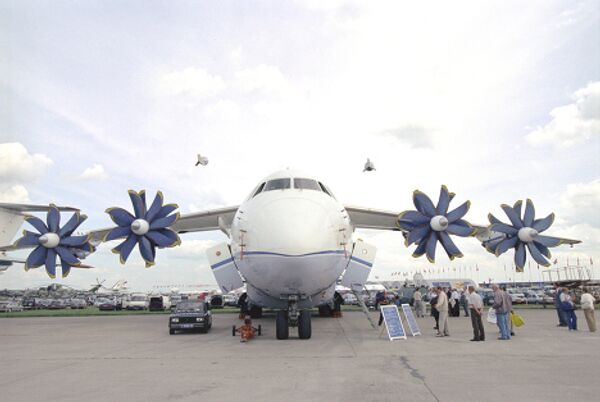 An-70 at an airshow. 2003. An-70 at an airshow. 2003. - Sputnik International