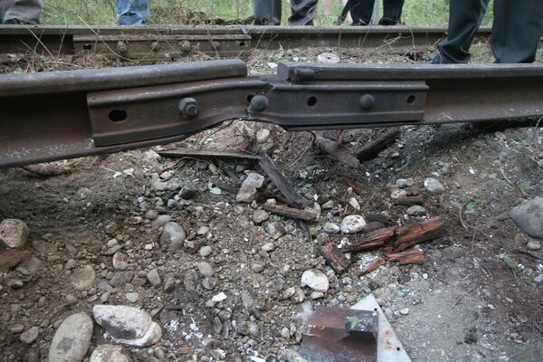 Bomb explosion damages rail near Russia's Olympic city Sochi - Sputnik International