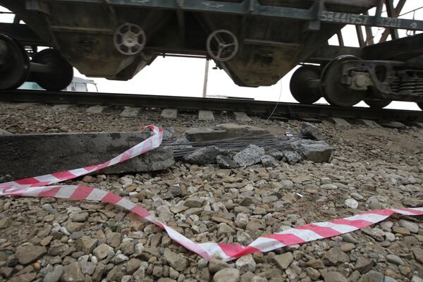 Policeman dies after explosion, shootout near railroad in Russia's Dagestan (Update 1) - Sputnik International