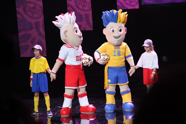 The mascots for the Euro-2012 football championship - Sputnik International