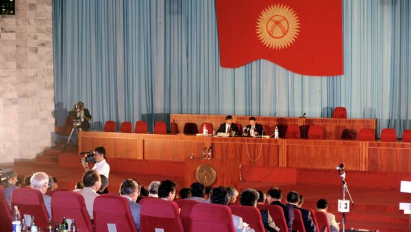 Заседание парламента Киргизии - Sputnik International