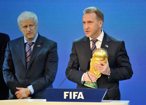 Russia wins bid to host 2018 World Cup - Sputnik International