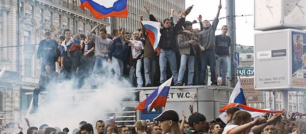 Football fans on Manezhnaya Square during the broadcasting of Russia vs. Japan match - Sputnik International