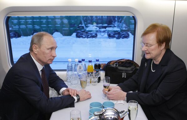 Vladimir Putin and Finnish President Tarja Halonen - Sputnik International