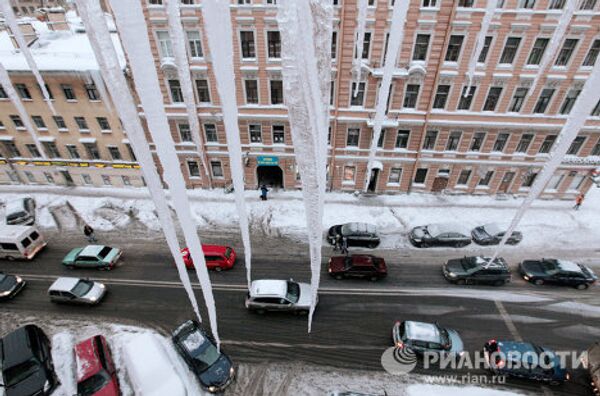 St. Petersburg is buried under snow  - Sputnik International