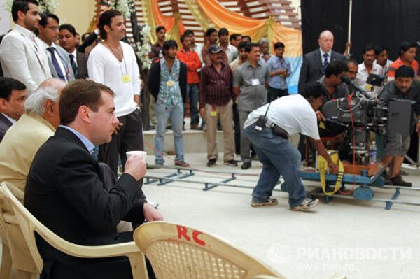 Dmitry Medvedev at Taj Mahal and Bollywood  - Sputnik International